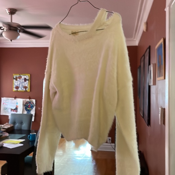 Jessica Simpson sweater.. cropped and slit sexy shoulder - Picture 2 of 4